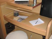 Owner's hull : desk