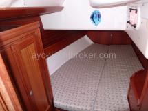 Aft port cabin