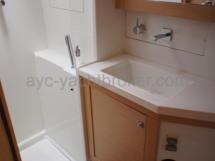 Starboard aft bathroom