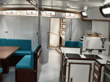 Meta JPB 47 - Saloon and galley