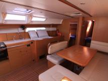 Saloon / Galley