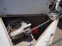 Oceanis 430 - Anchor locker