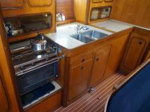 Oceanis 430 - Galley