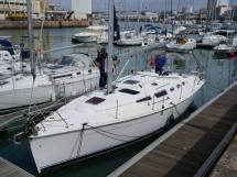 Hunter 38 - Docked