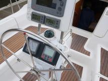 Hunter 38 - Steering station