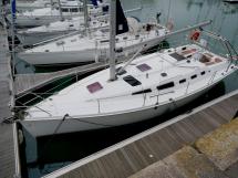 Hunter 38 - Docked