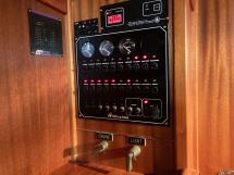 Hallberg Rassy 36 - Electric panel