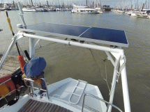 OVNI 35 - Aft arch and solar panels