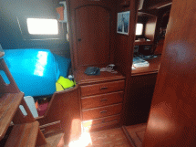 AYC Yachtbroker - CHEBEC - Aft cabin storage