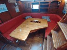 AYC Yachtbroker - CHEBEC - Saloon