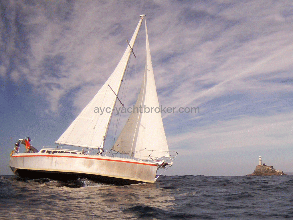 Ezcurra 13.50 - Under sails
