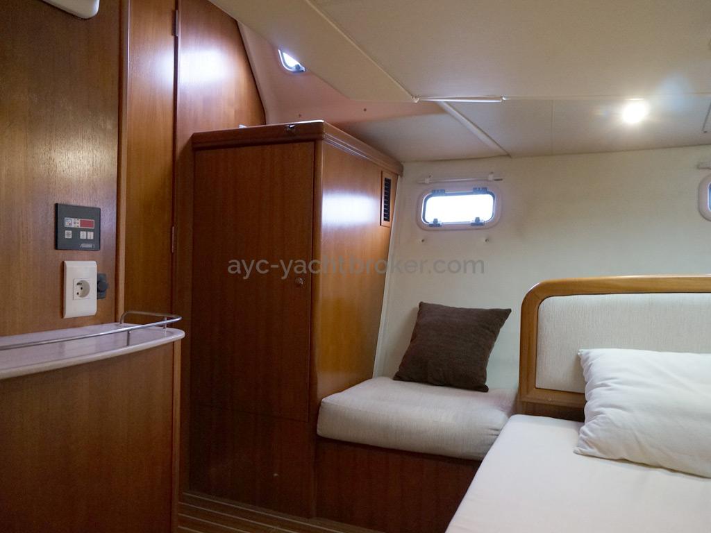 Hunter 38 - Aft cabin