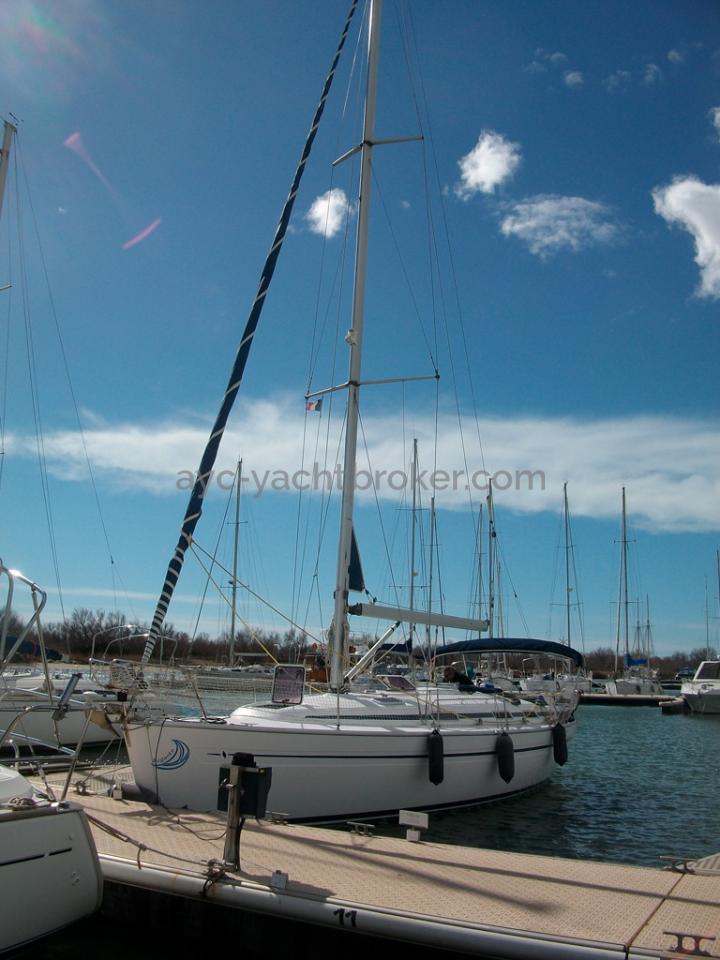 Bavaria 38 - Docked